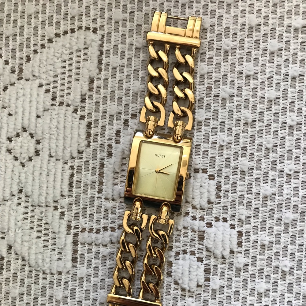 Guess Watch